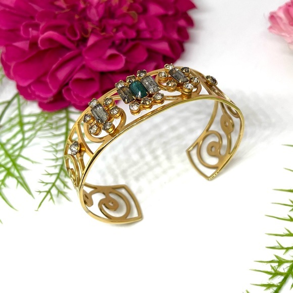 Vintage Jewelry - VINTAGE⚜️ORNATE Crystal Embellished Bangle Cuff Bracelet